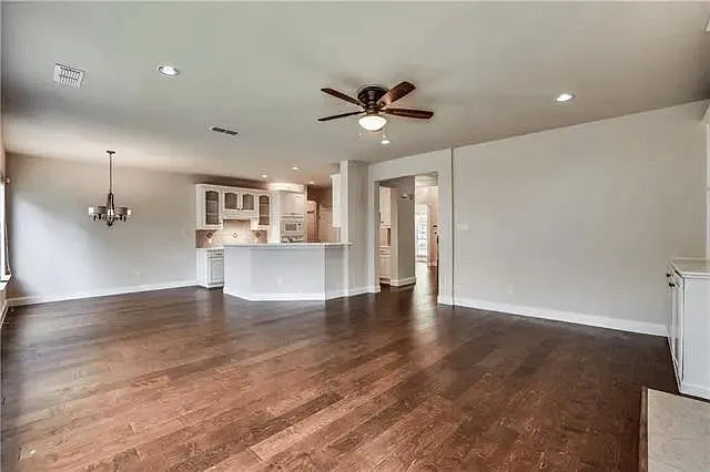 5205 Sandstone Ln — Photo 6
