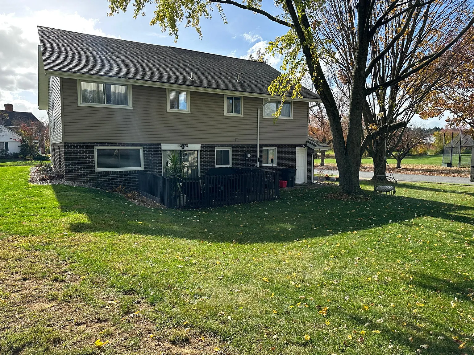 4 bed, 1836 sqft, $3,000 — Photo 3
