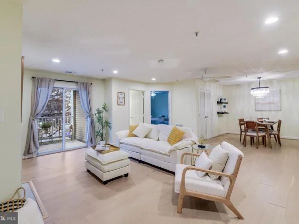 623 Admiral Dr Unit 304, Annapolis, MD 21401