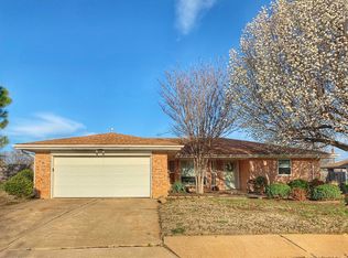 805 NW 48th St, Lawton, OK 73505