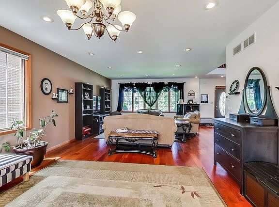 5th image of 4321 N Ozanam Ave