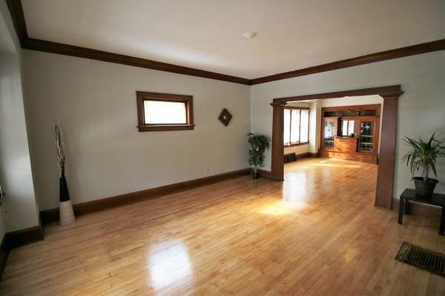 1st image of 2463 N Bartlett Ave Lowr #