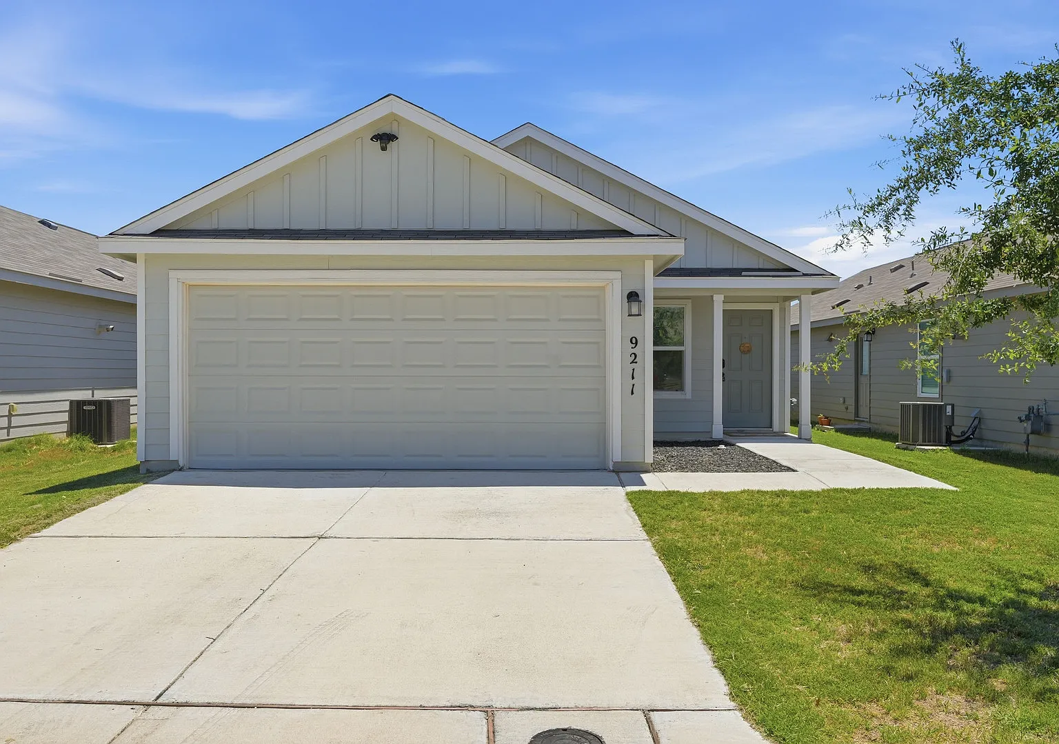 4 bed, 1627 sqft, $1,690 — Photo 2