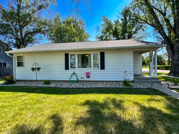 1648 Kansas Ave SE, Huron, SD 57350