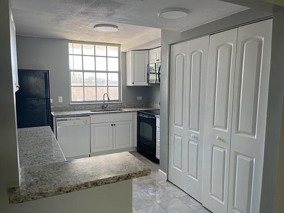 5th image of 808 Oakgrove Dr APT 280