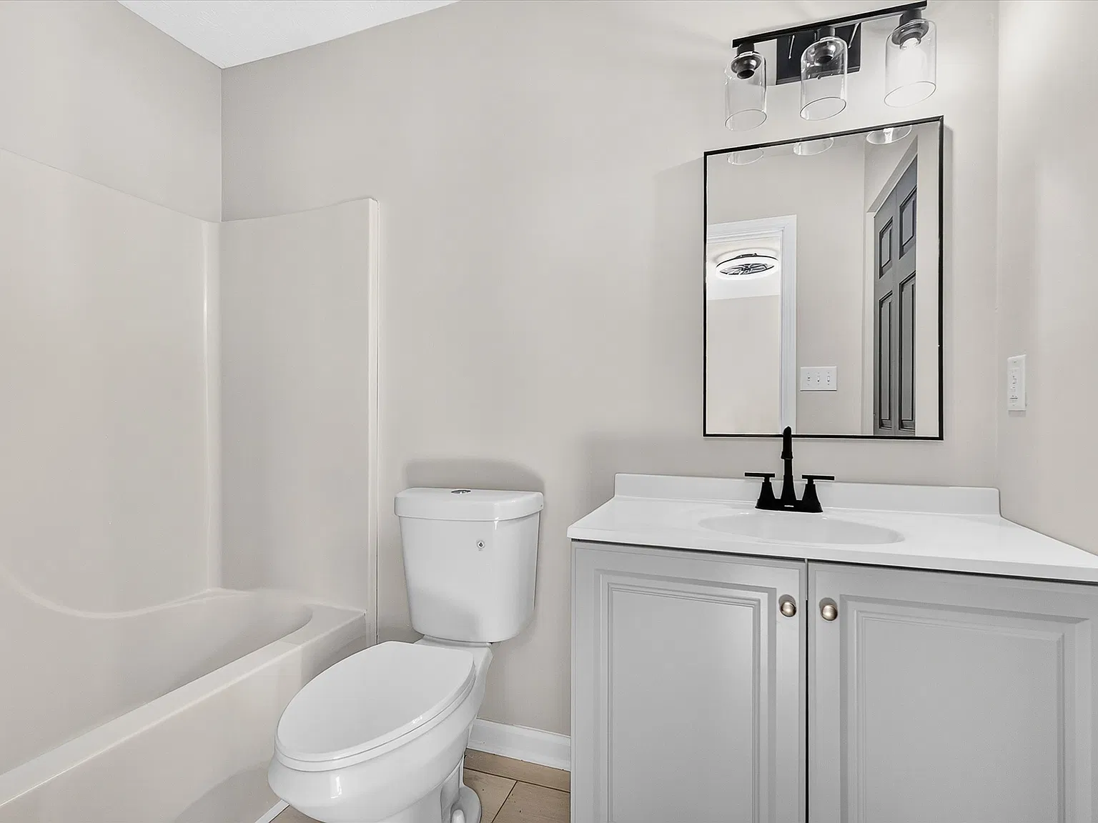 4 bed, 1271 sqft, $1,850 — Photo 3
