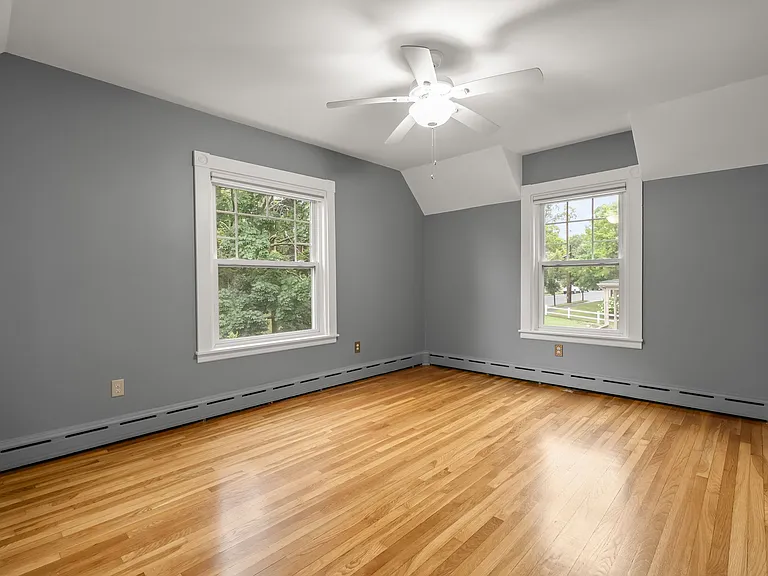 103 Hollis Ave — Photo 26
