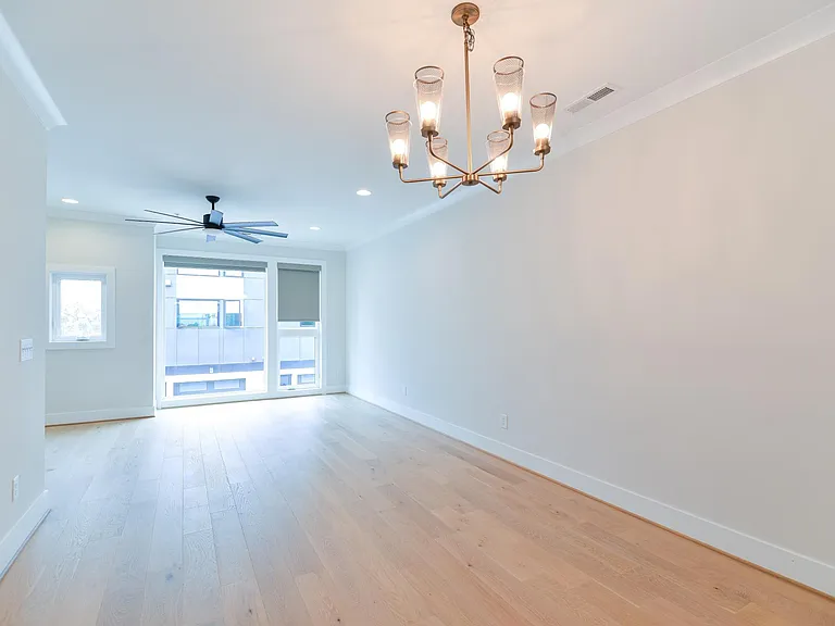 5 Seawell Ave #105 — Photo 4