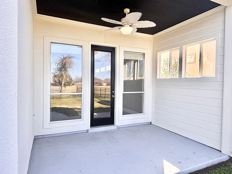 6181 Royal Palms Dr — Photo 30