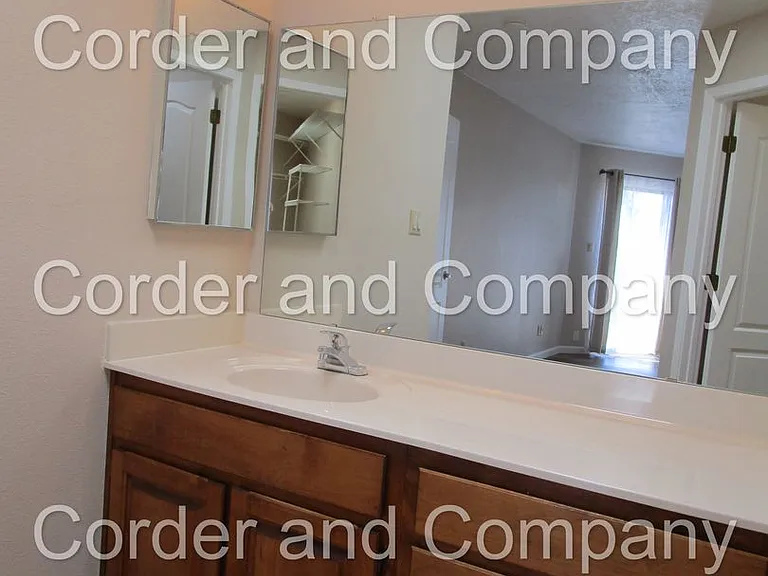 3345 Esplanade Cir SE — Photo 29