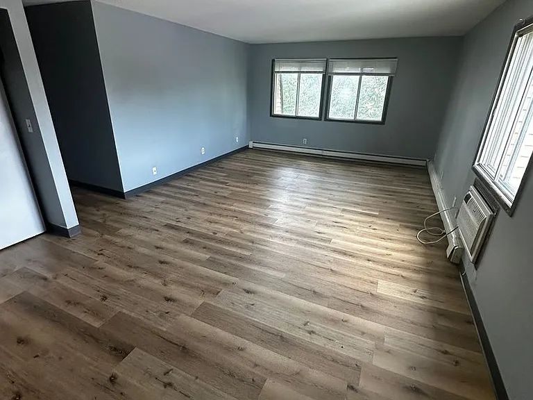 810 Payton Ave — Photo 16