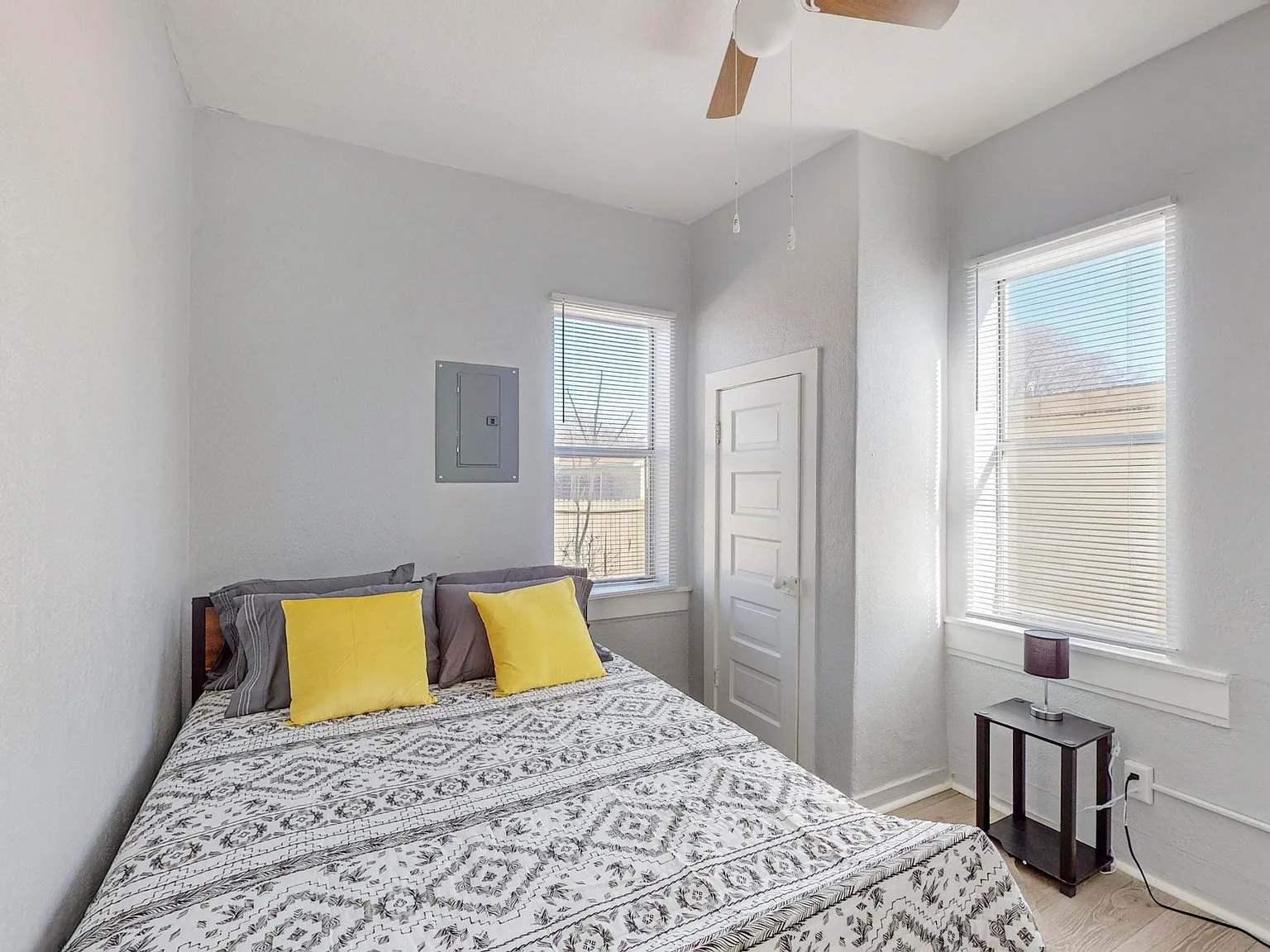 111 1/2 Orchard Garden Rd SW — Photo 3