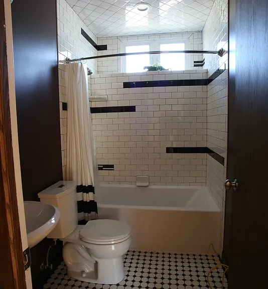 109 E Lakeside St #107 — Photo 9