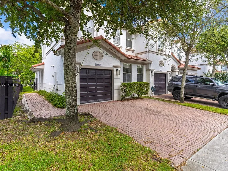 8165 NW 108th Ave — Photo 34