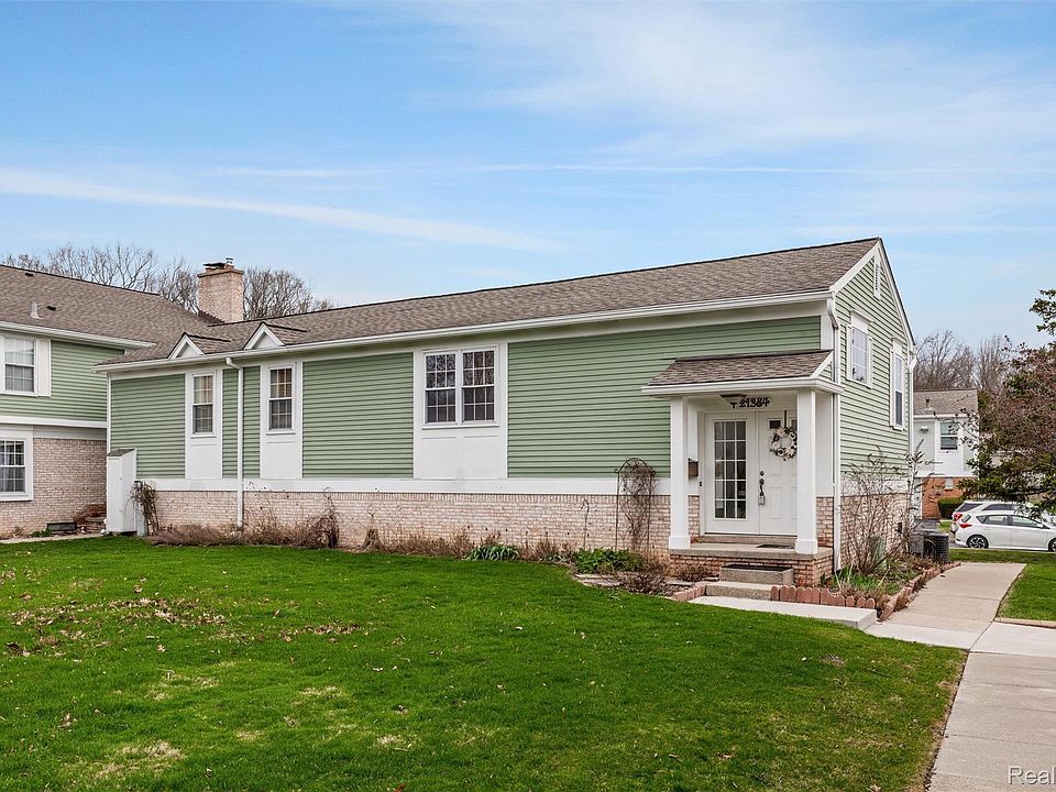 1st image of 21384 Glenhaven Cir E