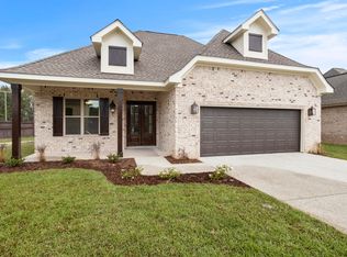 3940 Acadian Village Dr, Ocean Springs, MS 39564