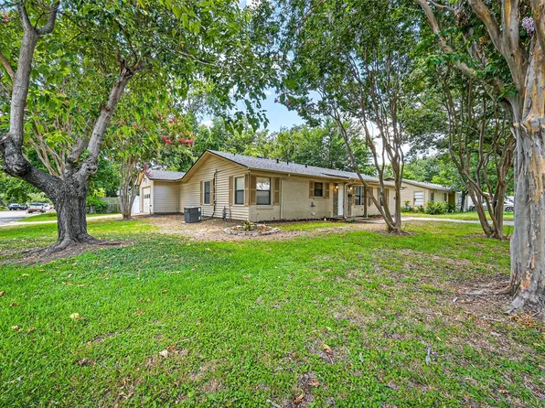 5208 Jane Anne St, Haltom City, TX 76117