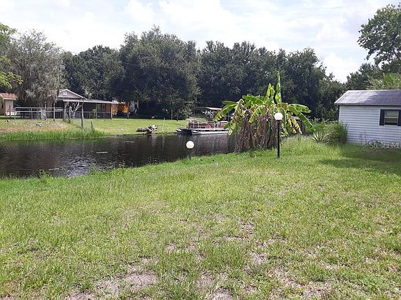 4th image of 2924 Palm Cir N