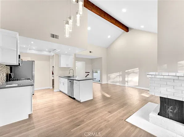 292 Palmer St APT C2, Costa Mesa, CA 92627