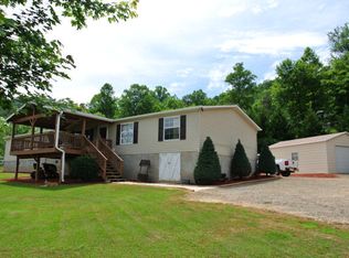 122 Sawdust Trl, Franklin, NC 28734