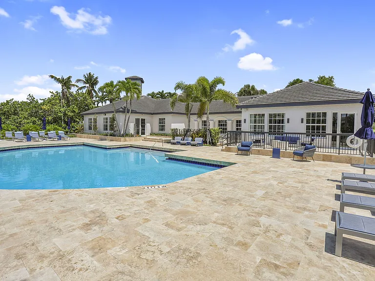 St. Tropez Townhomes & Villas — Photo 11
