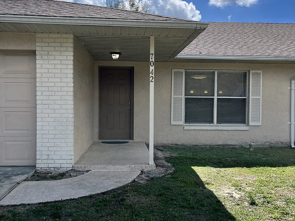 7042 Blue Earth Ct #1