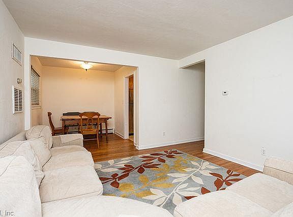 5th image of 6242 Niagara Cir