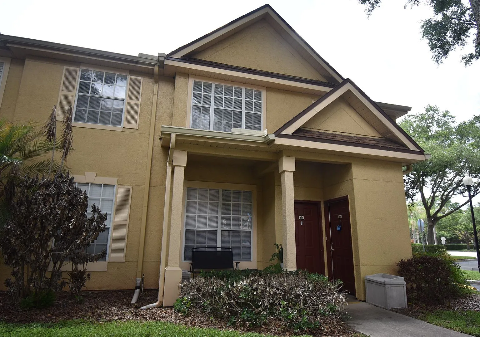 1/1-Crescent Place At Lake Lotus! Available Now! — Photo 1
