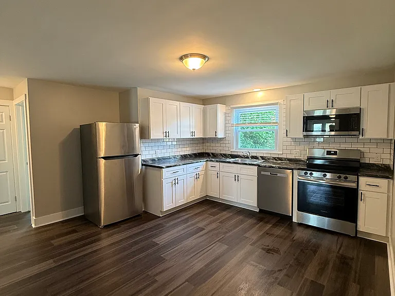 213 Garfield Ave #1 — Photo 1