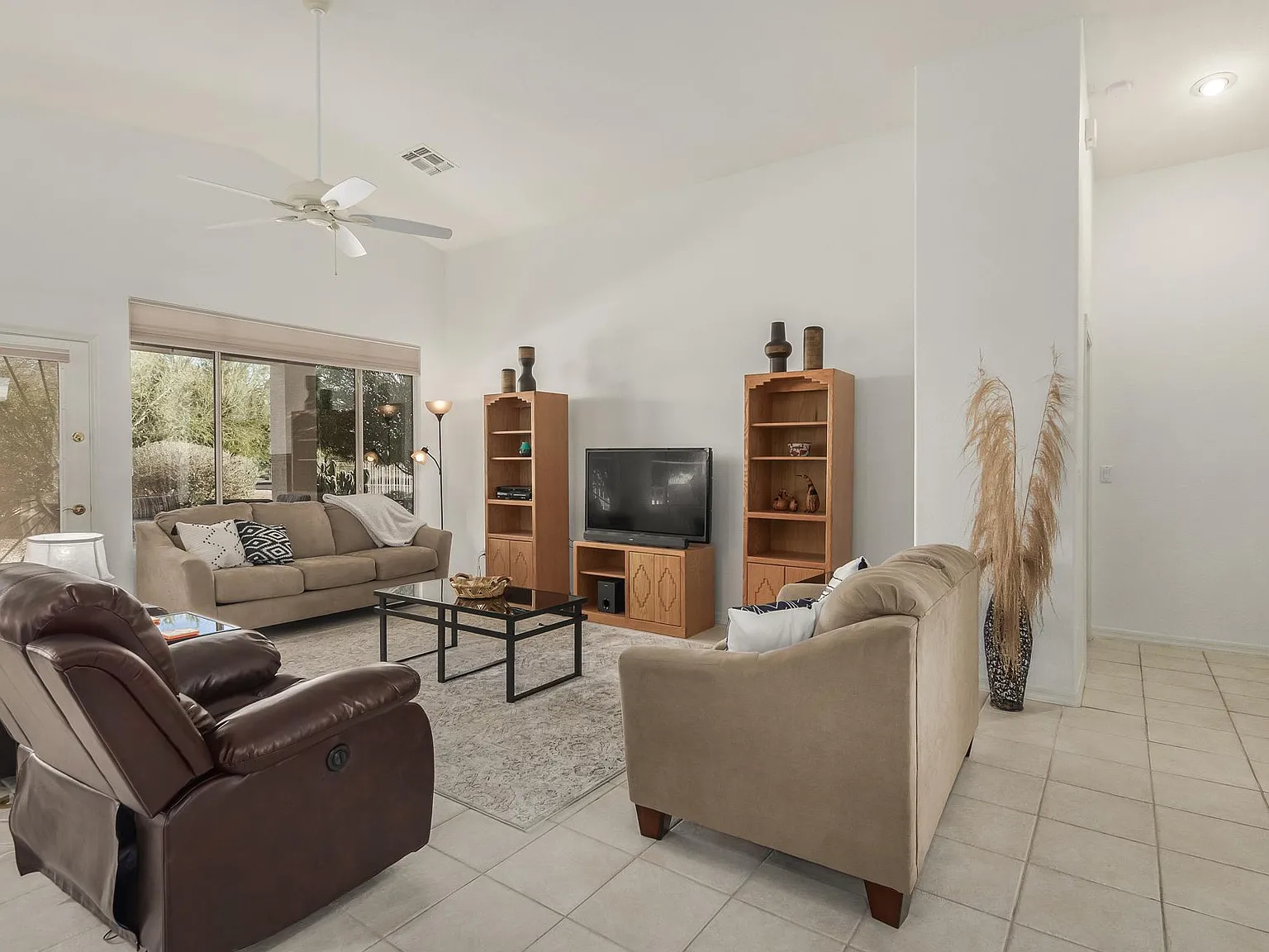 2 bed, 1673 sqft, $2,000 — Photo 4