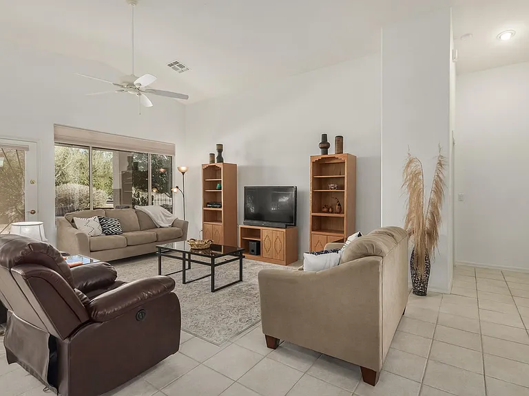 6497 S Ginty Dr — Photo 4