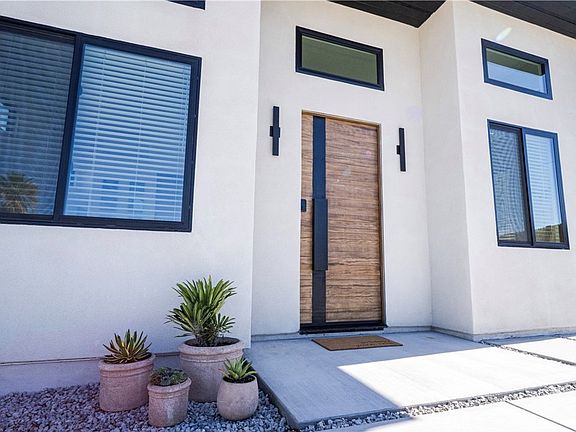 2nd image of 62009 Mountain View Cir