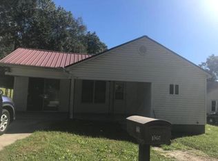 61 Nassau St, Toccoa, GA 30577