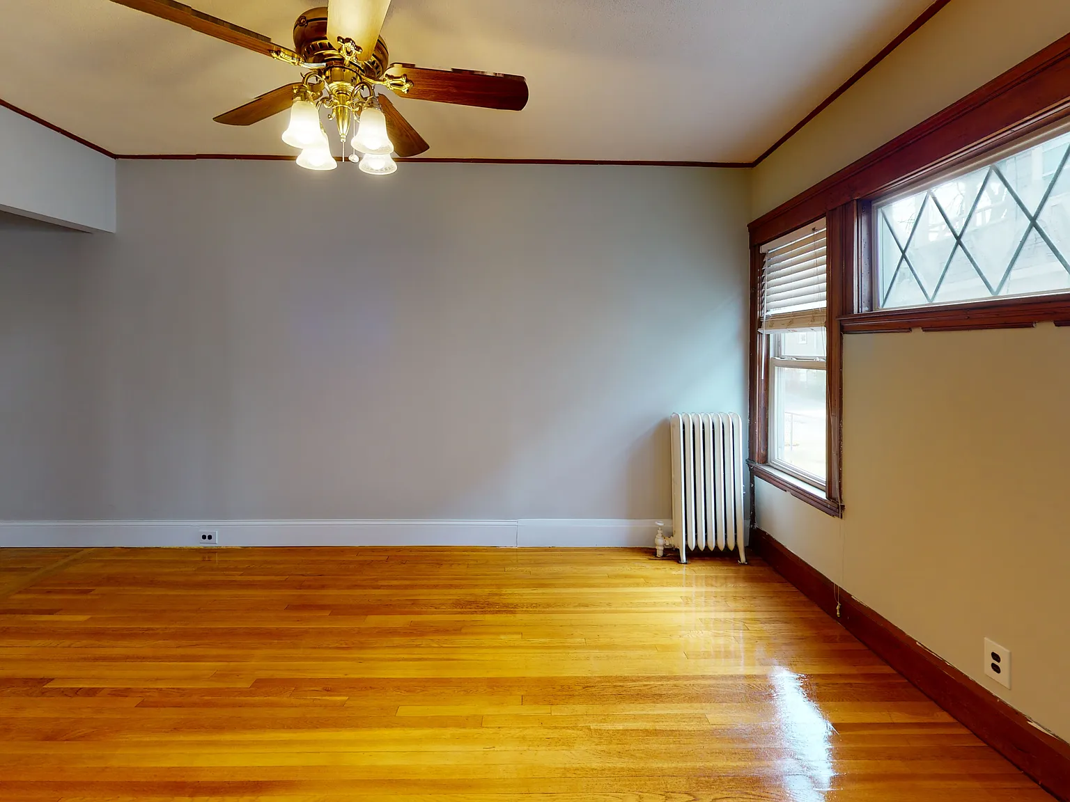 3 bed, 1100 sqft, $3,350 — Photo 4