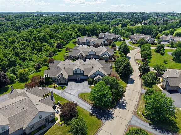 4th image of 905 Cherry Hill Dr