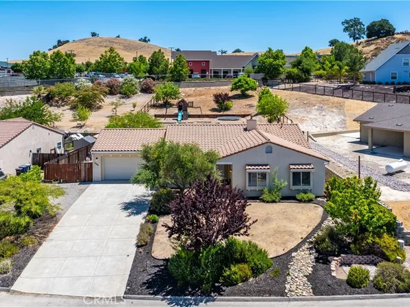 2245 Holly Dr, Paso Robles, CA 93446