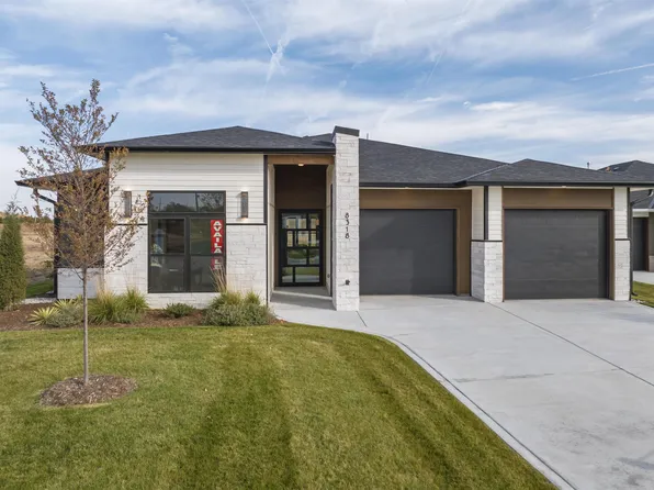 8318 W Waterway Ct, Maize, KS 67101