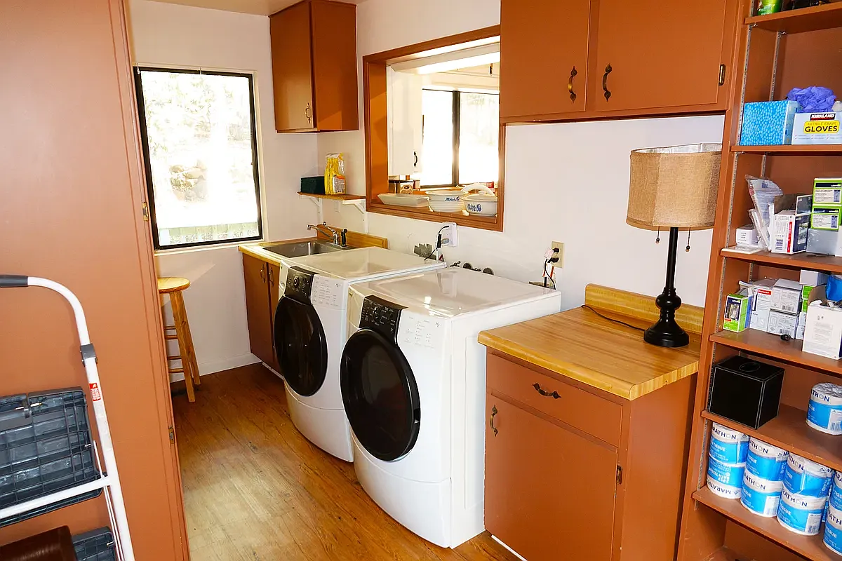 4 bed, 2400 sqft, $3,900 — Photo 4