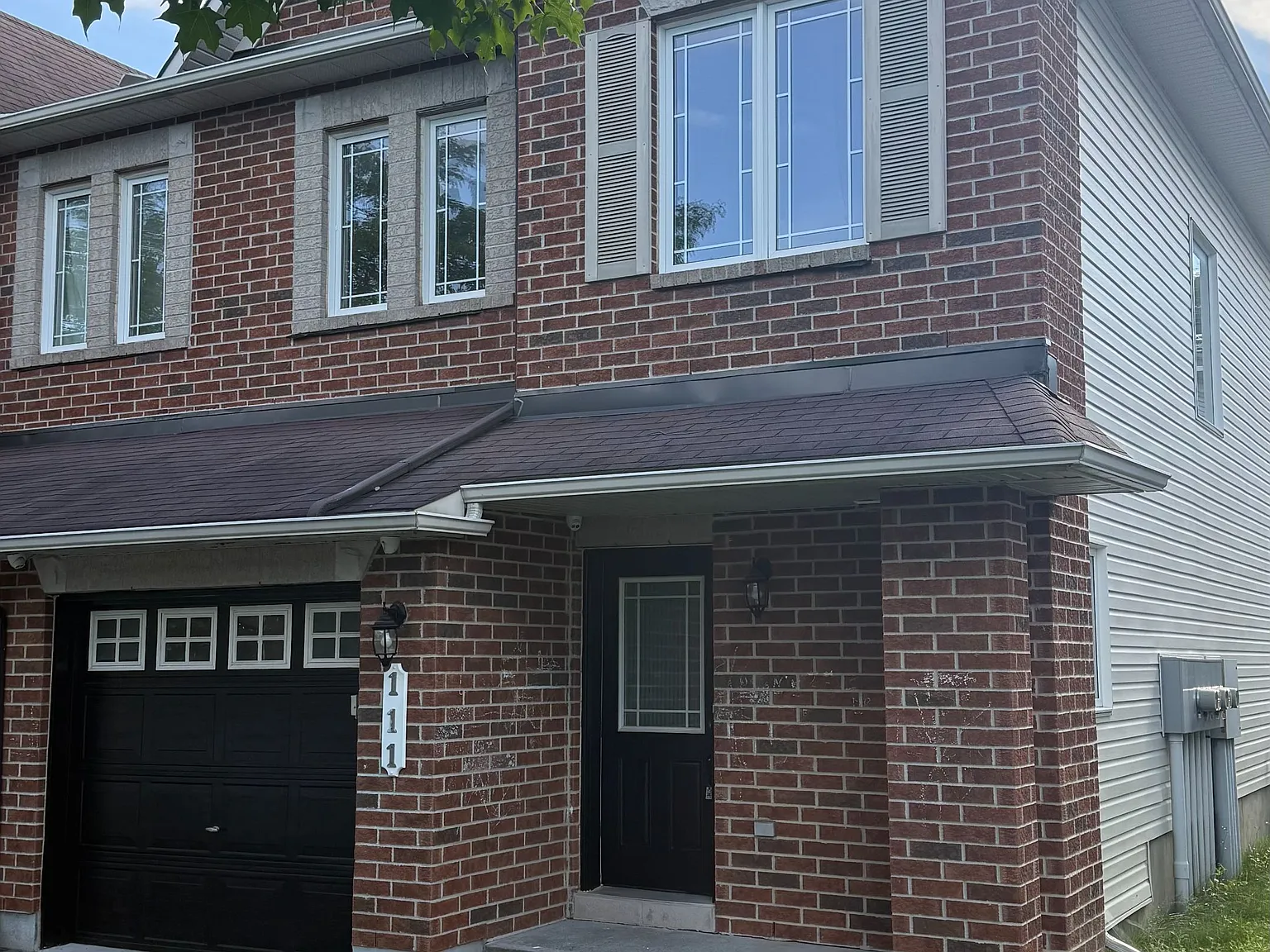 3 bed, $2,700 — Photo 1