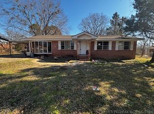 701 Oak St, Muldrow, OK 74948