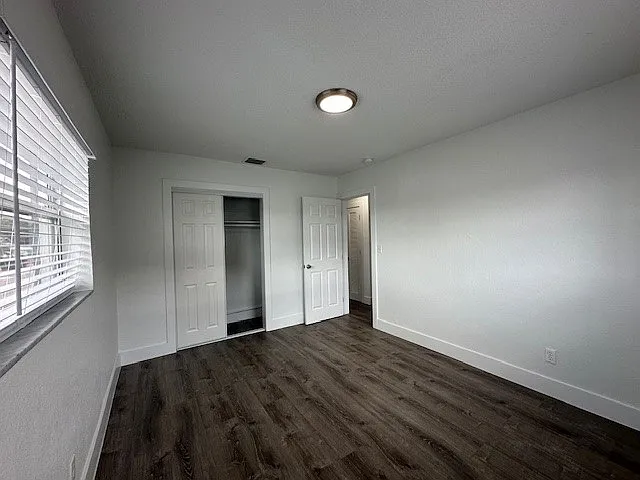3660 NE 11th Ave — Photo 12