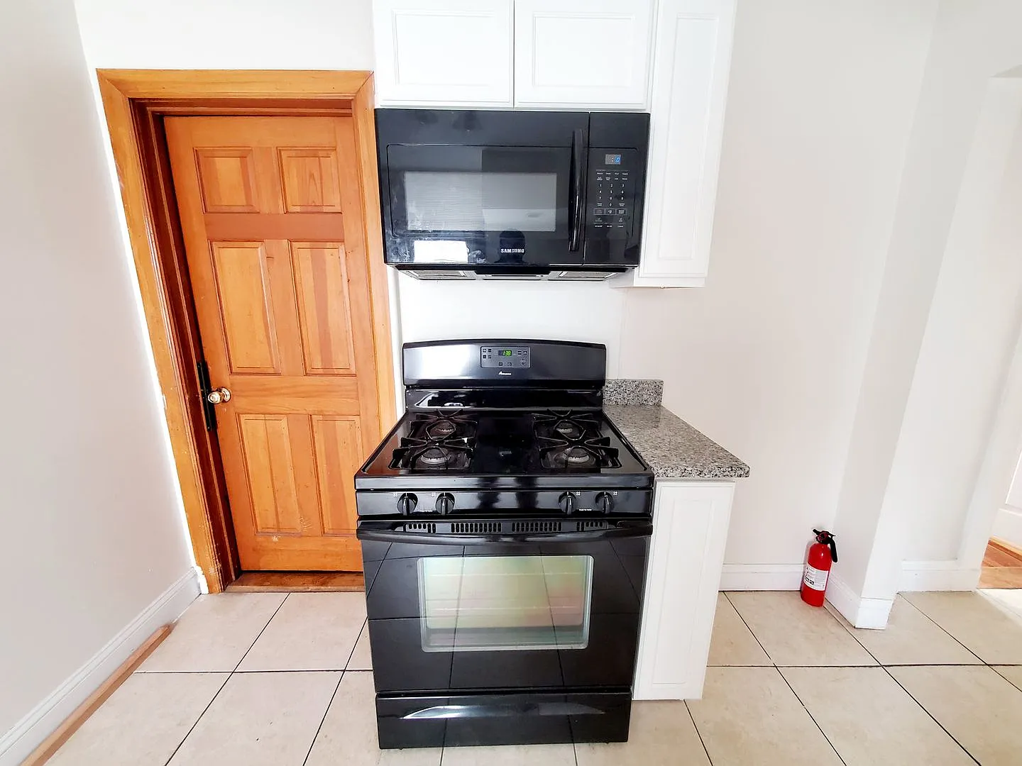 3923 Washington Street — Photo 3