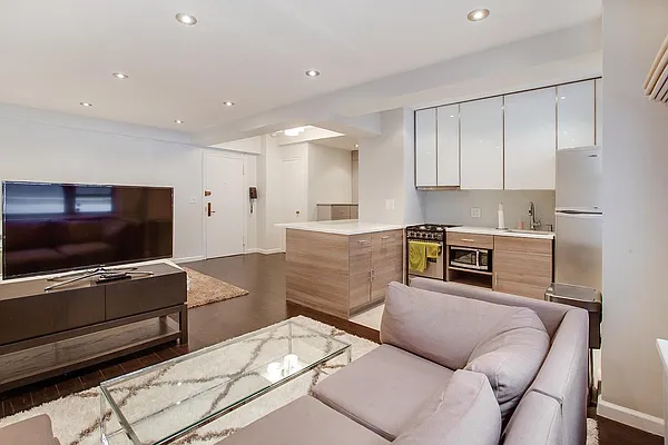 Sold by Real Direct | media 2