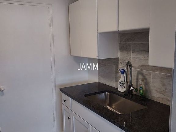 5th image of 13322 Madison Ave APT 10