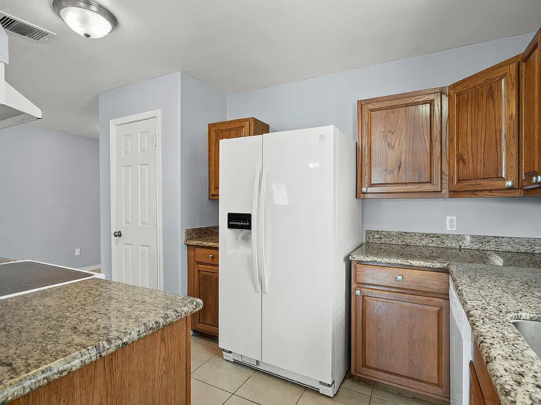 1631 Quail Run — Photo 28