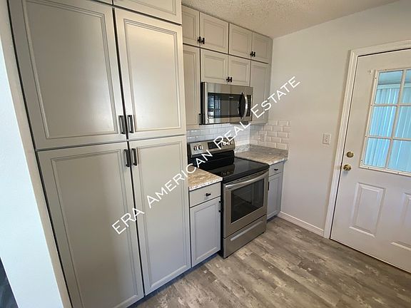 5th image of 974 Southern Oaks Ct