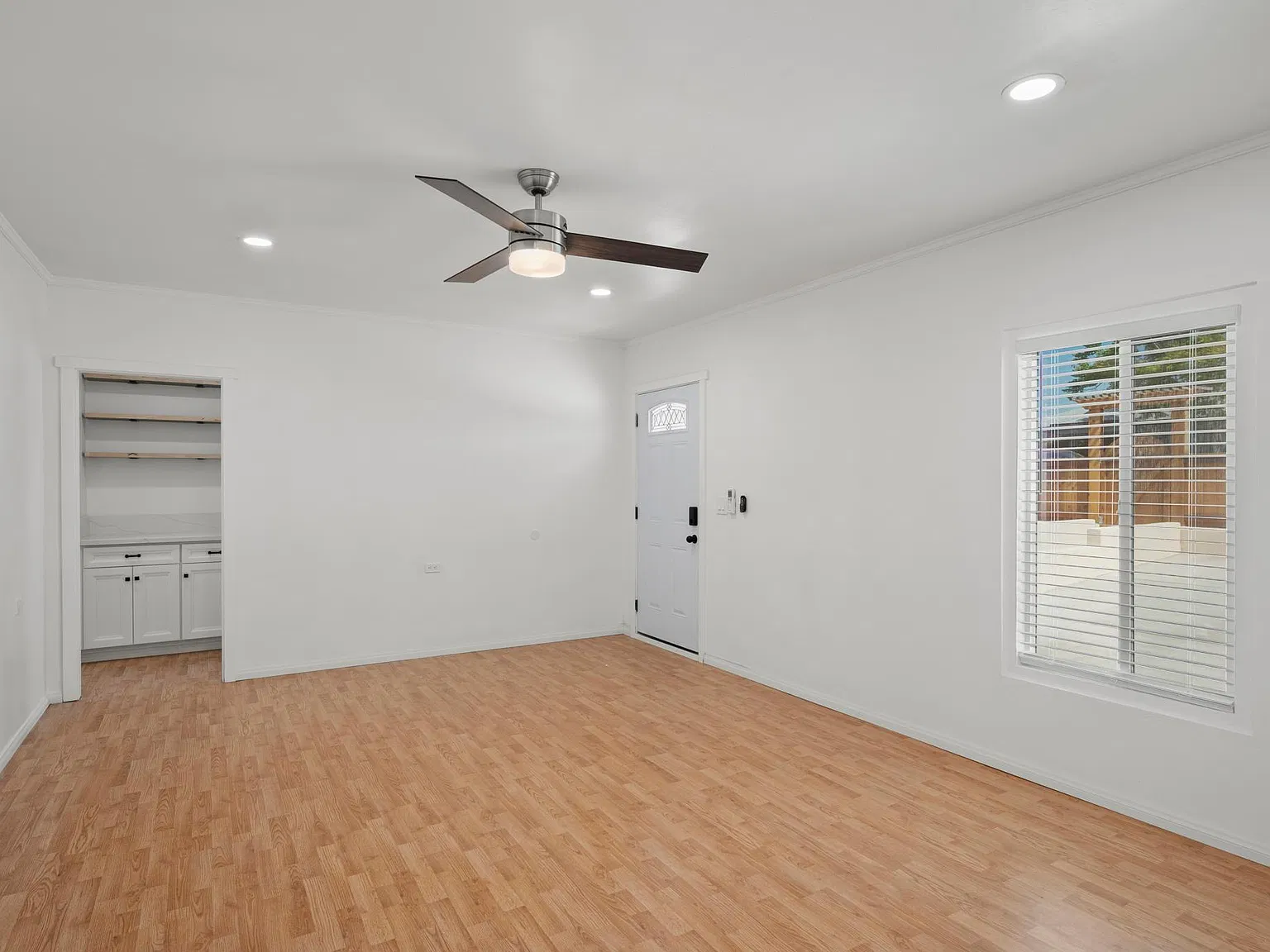 5742 Cumberland St — Photo 3
