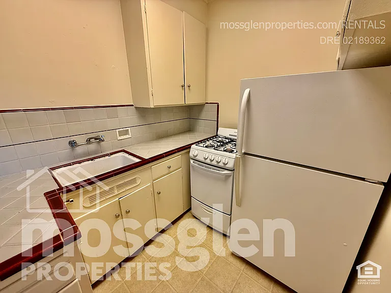 2715 O St #8 — Photo 6