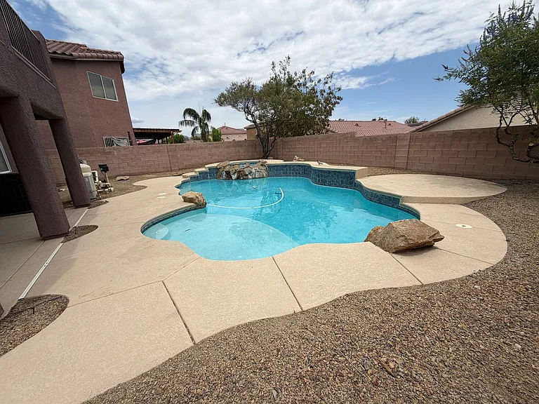 6420 Casamar St — Photo 48