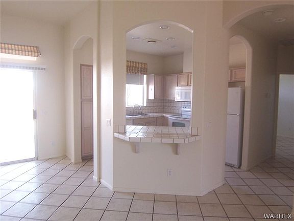 4th image of 2305 Brookfield Dr